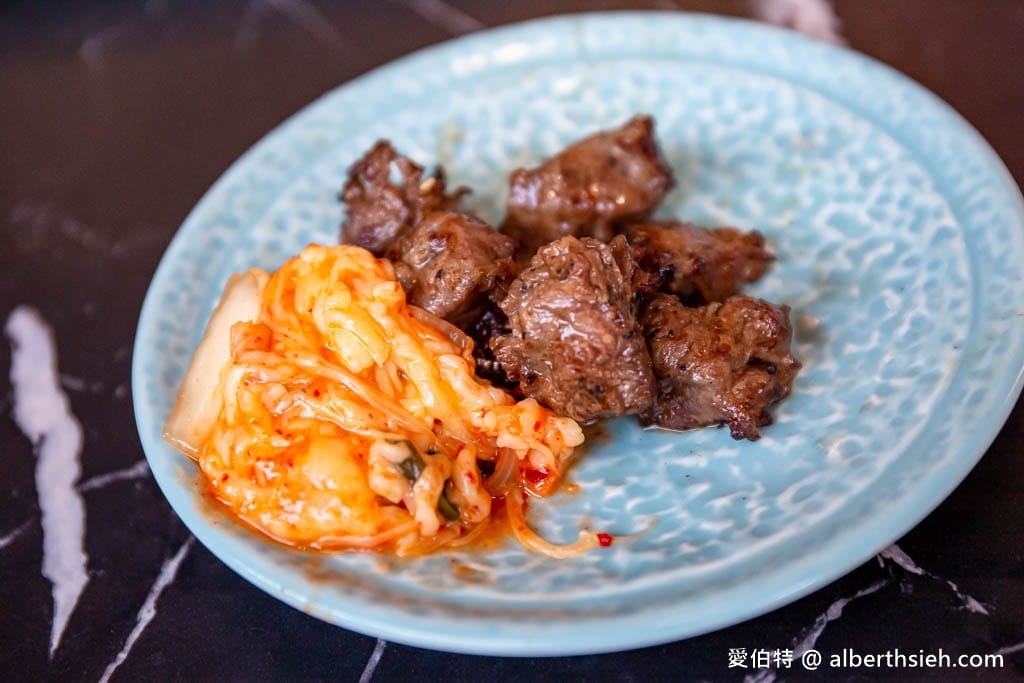 一修尼和牛炭火燒肉|桃園燒肉推薦,堅持精修肉,食材佳還有免費雞湯可以喝,好停車 - 第30張圖 一修尼和牛炭火燒肉|桃園燒肉推薦,堅持精修肉,食材佳還有免費雞湯可以喝,好停車
