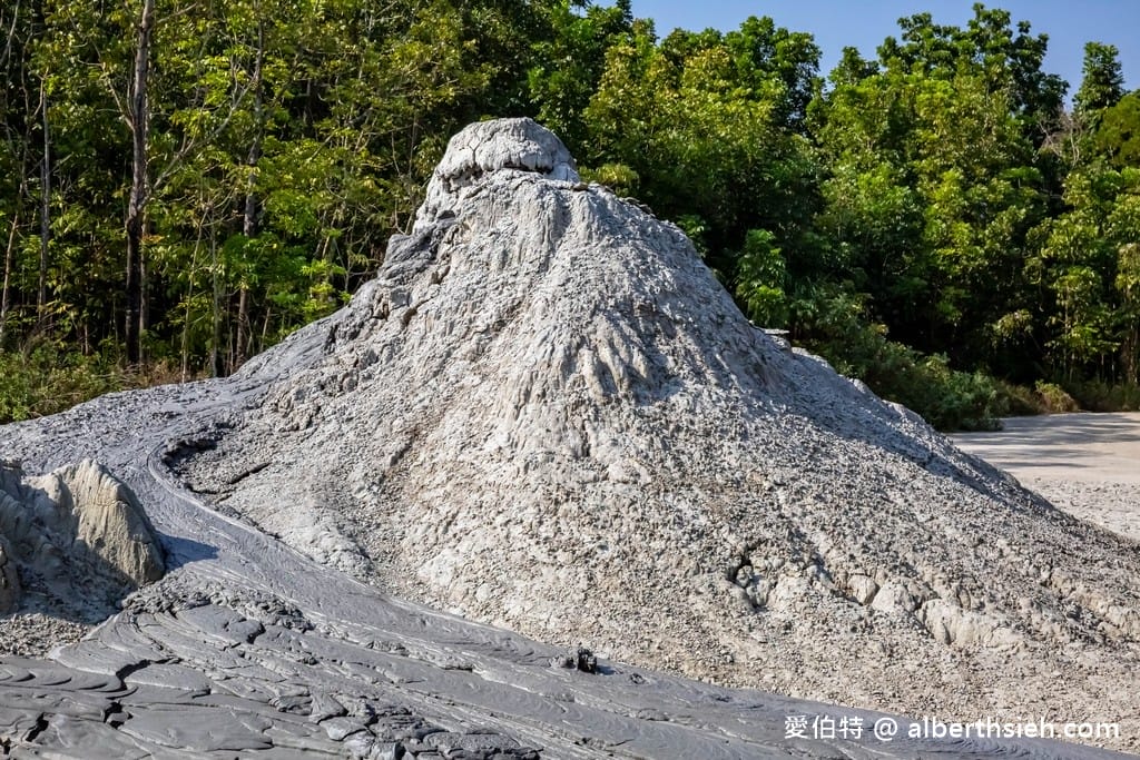 高雄燕巢烏山頂泥火山攻略|真的會噴發啵啵啵,特殊地景一秒來到月球表面 - 第13張圖 高雄燕巢烏山頂泥火山攻略|真的會噴發啵啵啵,特殊地景一秒來到月球表面
