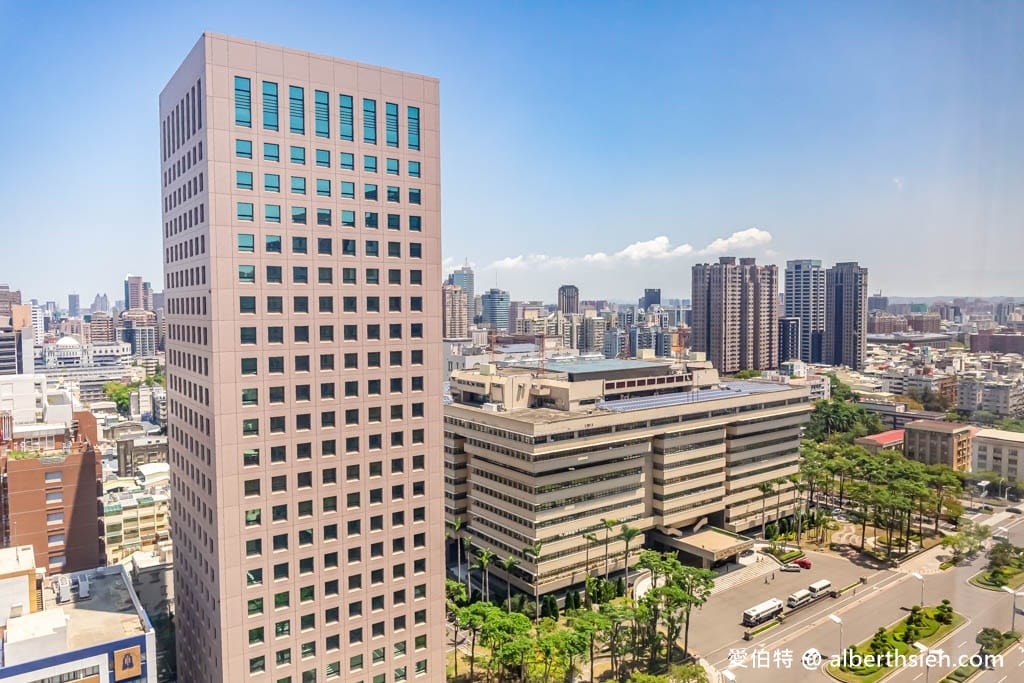 高雄寒軒國際大飯店｜在地老字號擁有高樓層的三面環景房