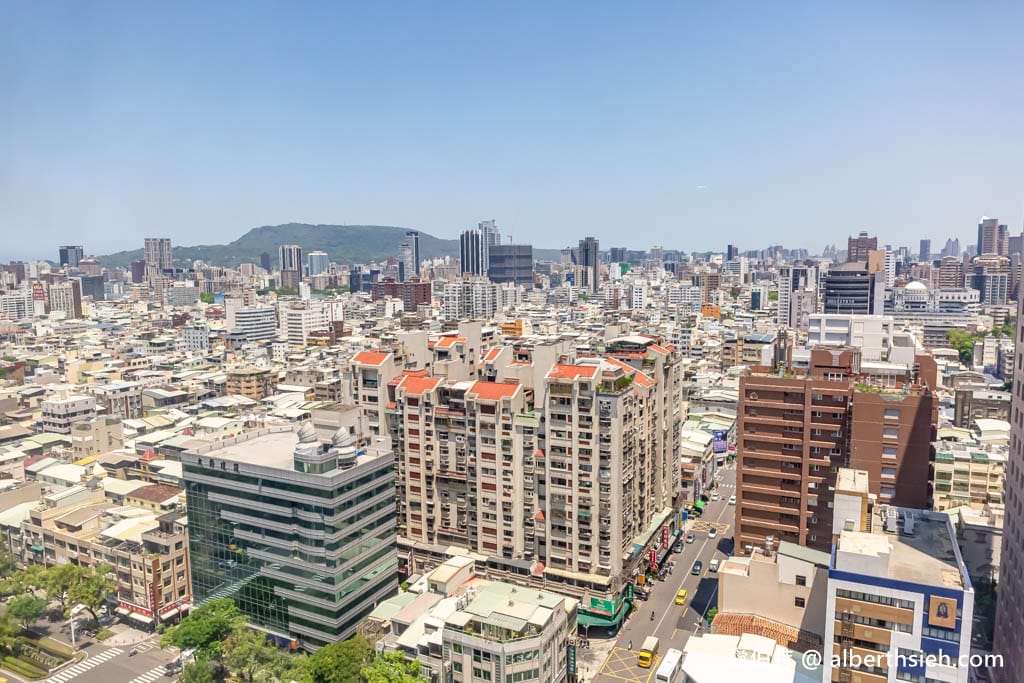 高雄寒軒國際大飯店｜在地老字號擁有高樓層的三面環景房