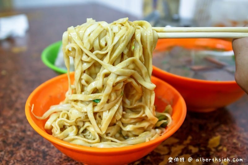 長林肉圓．台中后里美食（臭豆腐外脆內嫩，肉圓甜米漿味道讚）