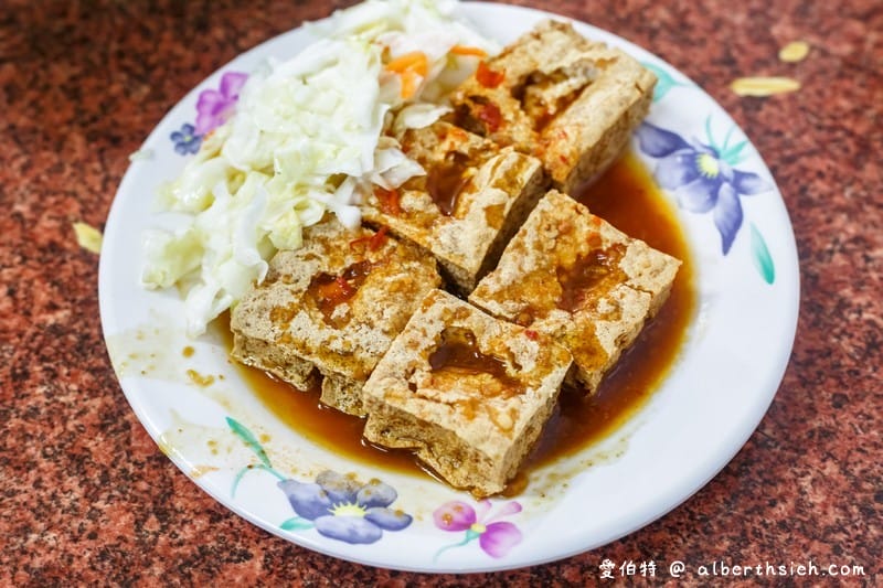 長林肉圓．台中后里美食（臭豆腐外脆內嫩，肉圓甜米漿味道讚）
