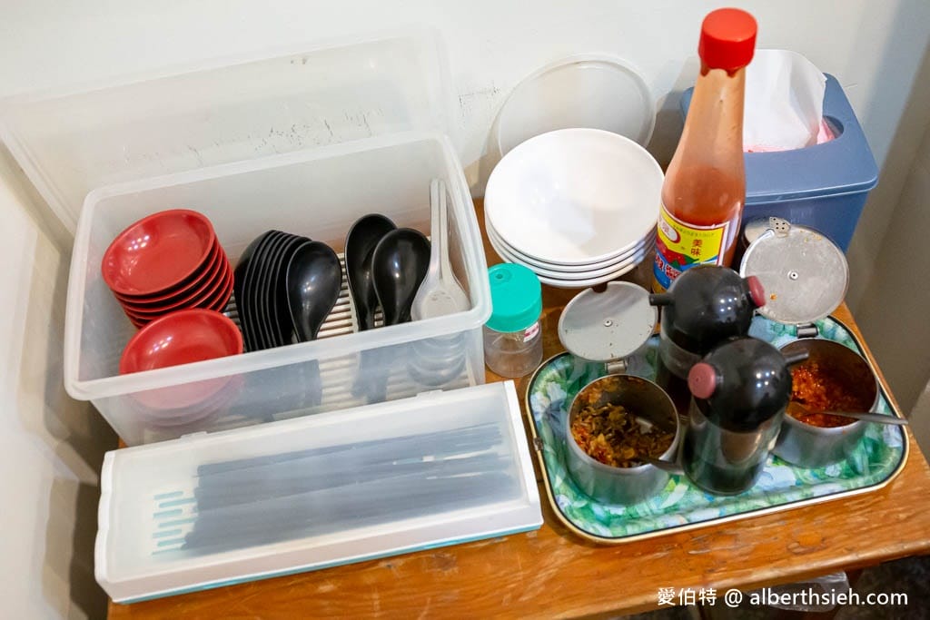 南投埔里麵店推薦｜有麵子麵館，三豬麵鮮甜好吃，蝦辣醬必加