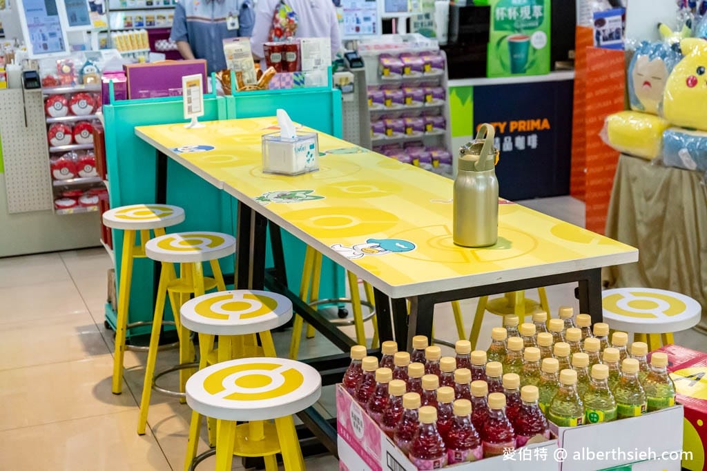 7-11主題門市．7-ELEVEN重惠門市-高雄寶可夢朱紫主題店（集換式卡牌遊戲對戰區、加傲樂機）
