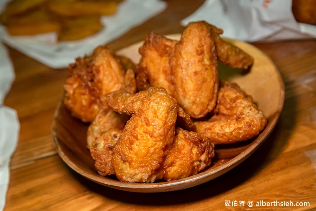 巷口湯翅．桃園楊梅美食（雞翅5隻100，皮薄內嫩又多汁超好啃）