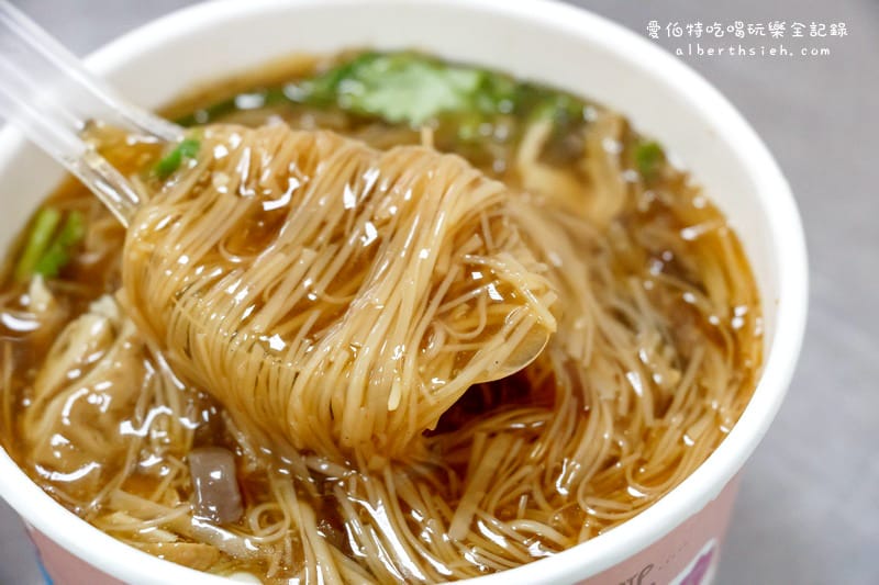 桃園後站早餐推薦｜台北大腸蚵仔麵線(建國路麵線)，人氣排隊店