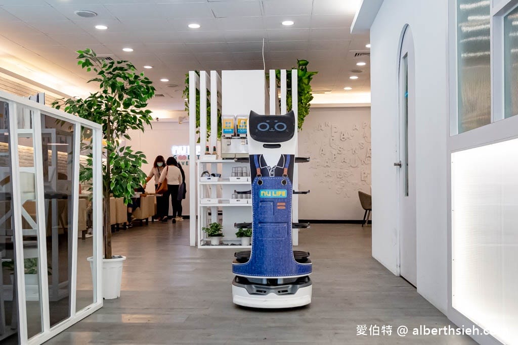 nu LIFE．苗栗竹南美食（餐點菜單，平價套餐CP值高，超療癒貓咪機器人送餐，自助飲品喝到飽）