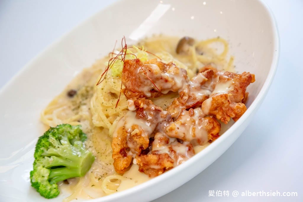 nu LIFE．苗栗竹南美食（餐點菜單，平價套餐CP值高，超療癒貓咪機器人送餐，自助飲品喝到飽）