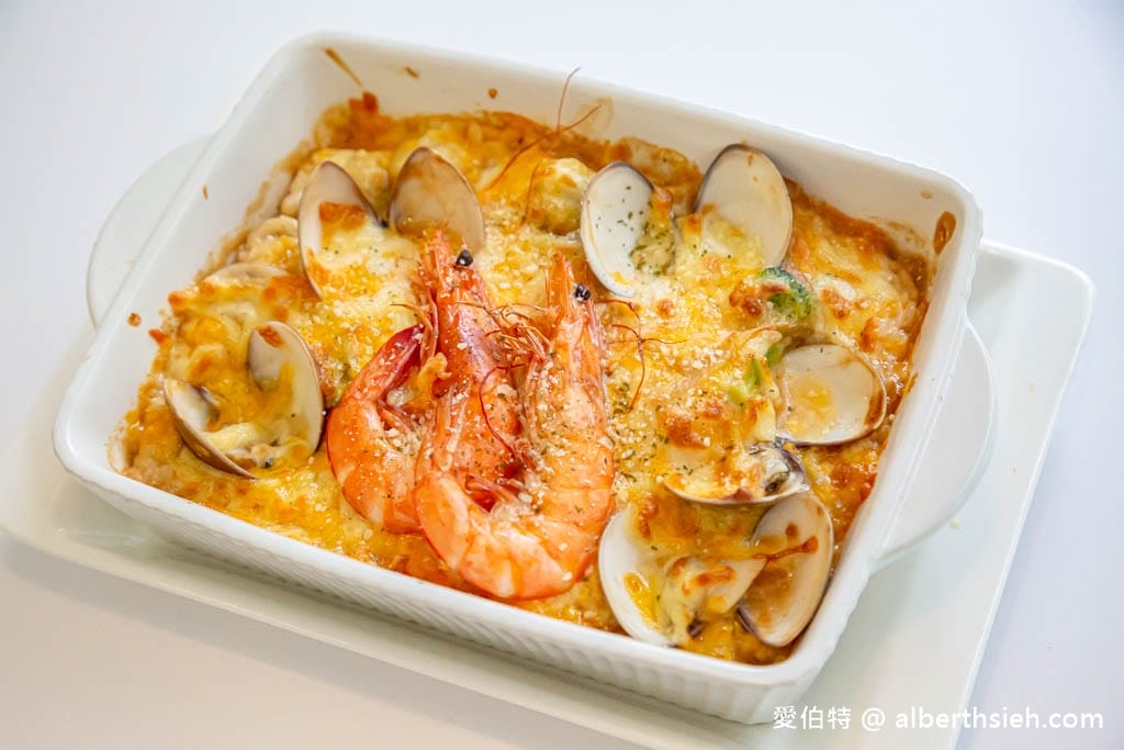 nu LIFE．苗栗竹南美食（餐點菜單，平價套餐CP值高，超療癒貓咪機器人送餐，自助飲品喝到飽）