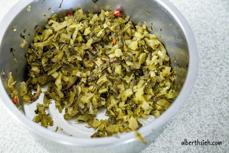 桃園明山牛肉麵｜在地30年的老店湯頭濃郁不死鹹