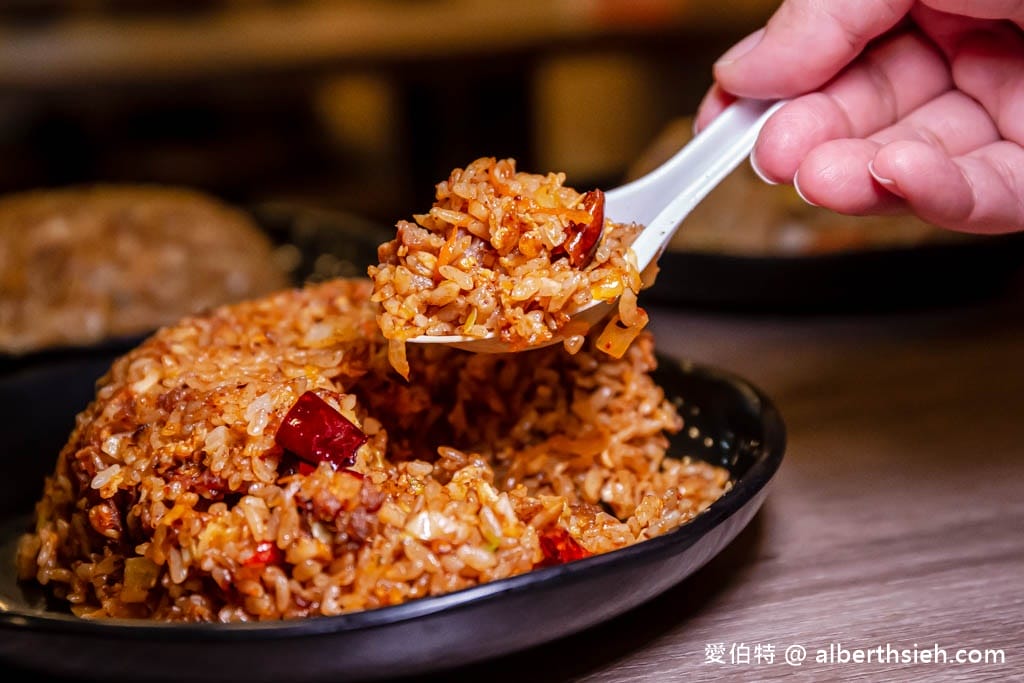 桃園炒味亭炒飯專賣店-武陵店（台灣炒飯王，炒飯免費加大）