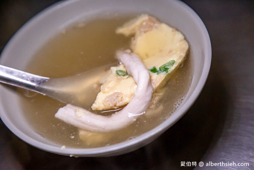 彰化阿三肉圓｜包著北海道干貝的外皮酥脆肉圓，肉圓節雙料冠軍