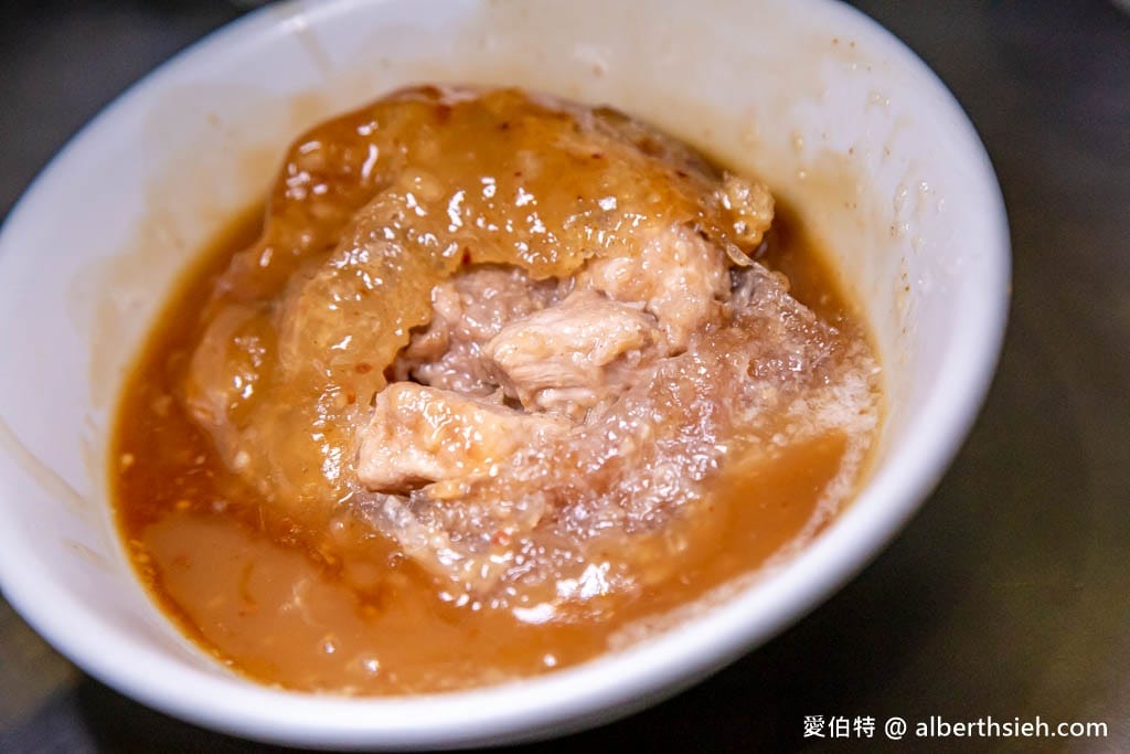 彰化阿三肉圓｜包著北海道干貝的外皮酥脆肉圓，肉圓節雙料冠軍