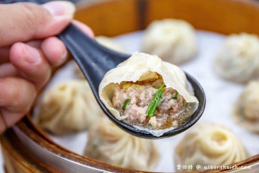 中壢早餐六一一豆漿店｜平民版鼎泰豐小籠包的封號，韭菜餅也推