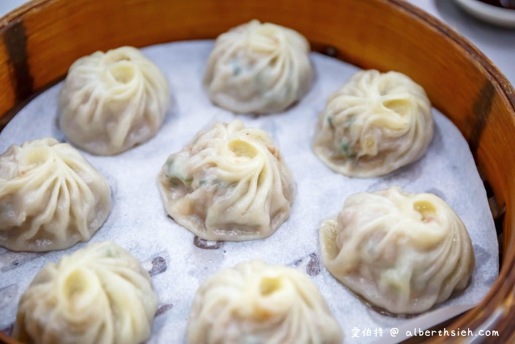 中壢早餐六一一豆漿店｜平民版鼎泰豐小籠包的封號，韭菜餅也推