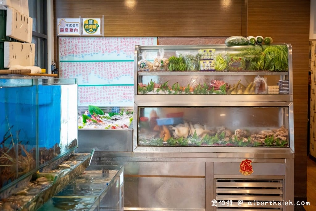 嘉義民雄合菜餐廳．嘉鄉羊鵝肉（炸中卷酥脆，鵝肉軟嫩好吃）