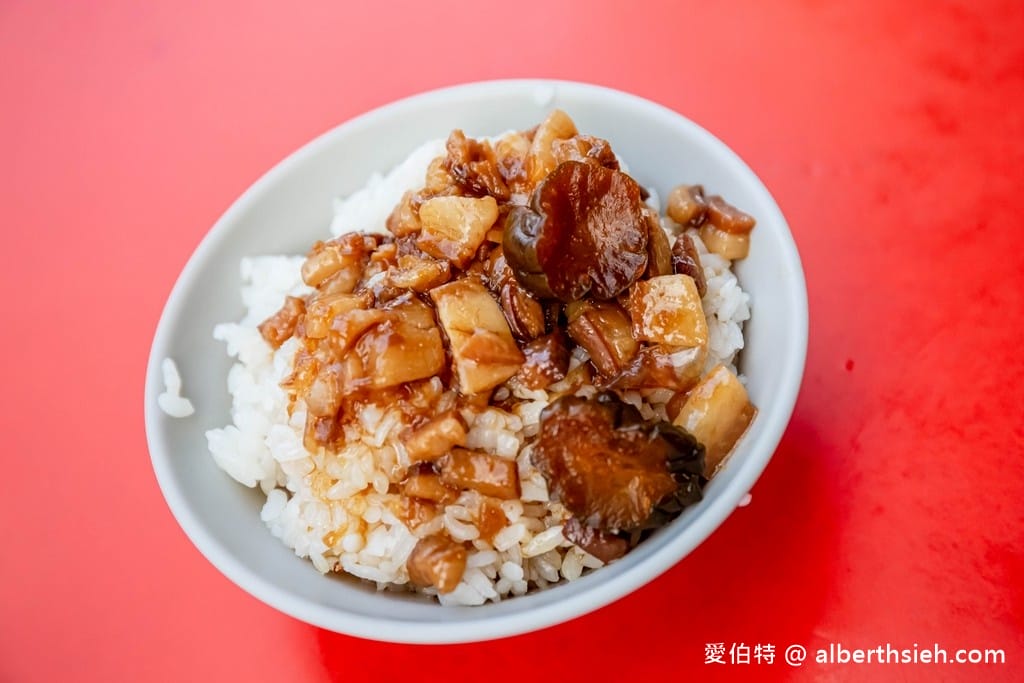 車頭虱目魚（花蓮火車站美食，虱目魚肚肉與肉燥飯必點）