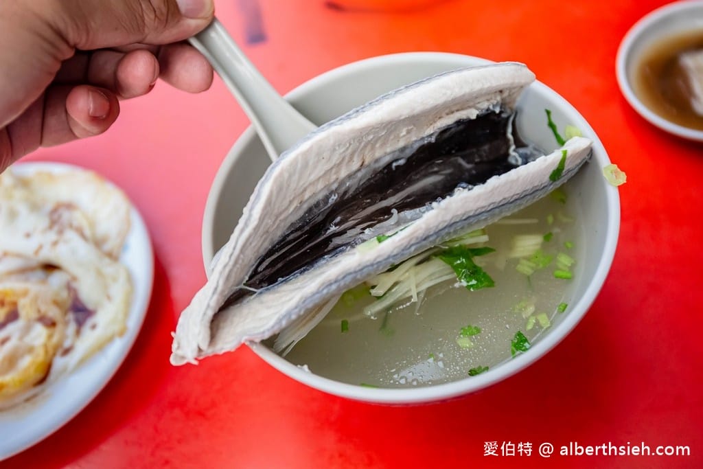 車頭虱目魚（花蓮火車站美食，虱目魚肚肉與肉燥飯必點）