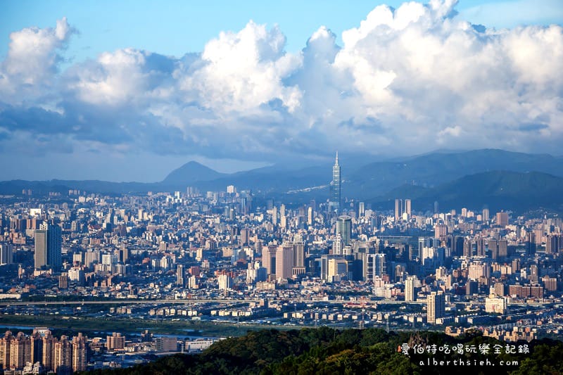 大棟山405三角點｜桃園龜山夜景推薦，視野遼闊遠眺台北盆地
