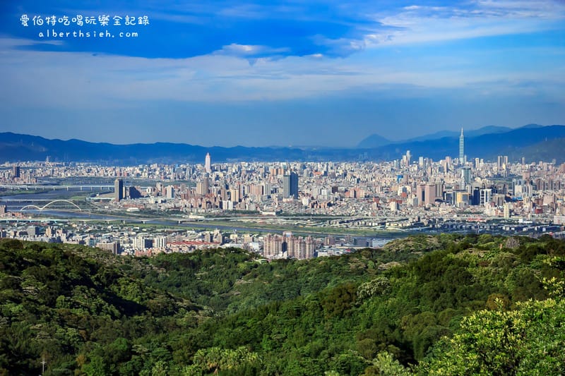 大棟山405三角點｜桃園龜山夜景推薦，視野遼闊遠眺台北盆地