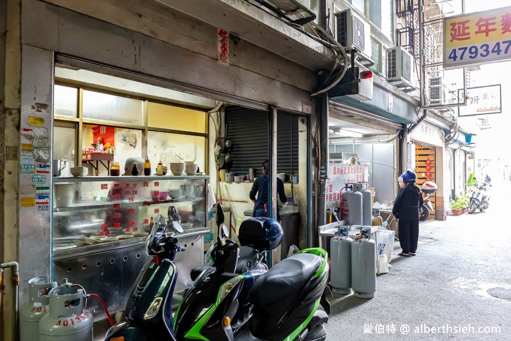 桃園龍潭市場餛飩｜麻醬香紅油抄手必點，在地人推薦隱藏版早午餐