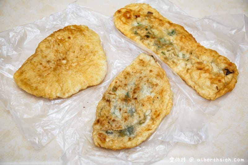后里山東蔥油餅（韭菜盒，在地人狂推的懷舊銅板小美食）