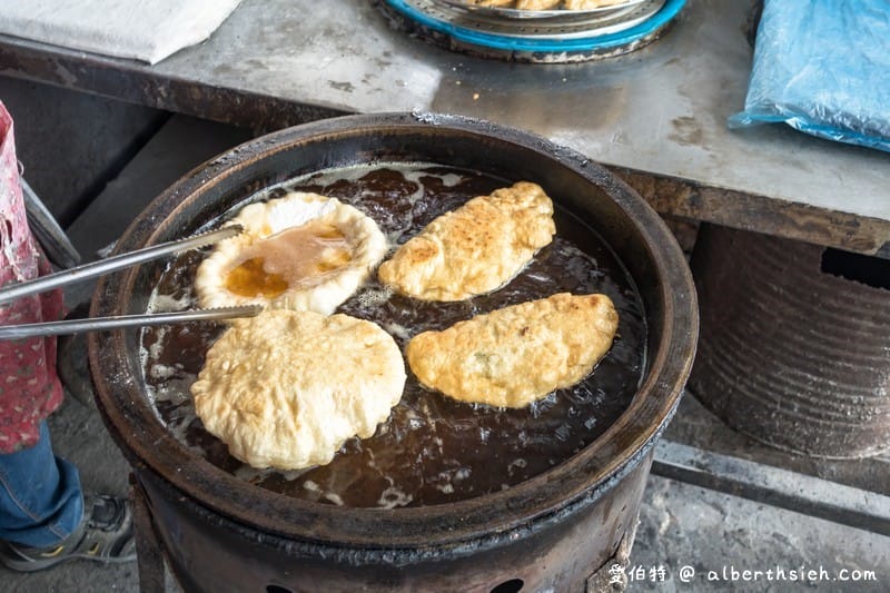 后里山東蔥油餅（韭菜盒，在地人狂推的懷舊銅板小美食）