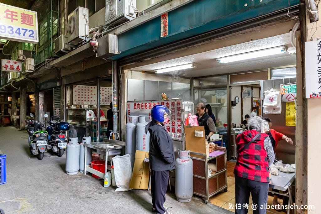 桃園龍潭市場餛飩｜麻醬香紅油抄手必點，在地人推薦隱藏版早午餐