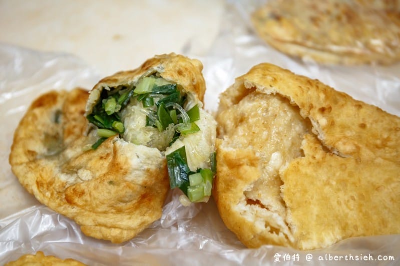 后里山東蔥油餅（韭菜盒，在地人狂推的懷舊銅板小美食）