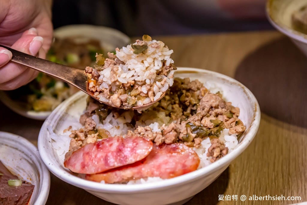 偶鵝嚐嚐鵝肉專賣店-中壢店（健行科大旁，鵝肉超嫩超鮮甜）