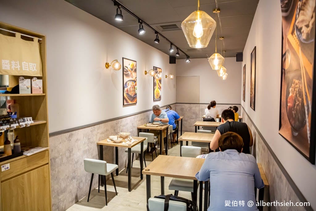 偶鵝嚐嚐鵝肉專賣店-中壢店（健行科大旁，鵝肉超嫩超鮮甜）