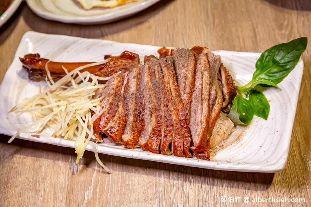 偶鵝嚐嚐鵝肉專賣店-中壢店（健行科大旁，鵝肉超嫩超鮮甜）