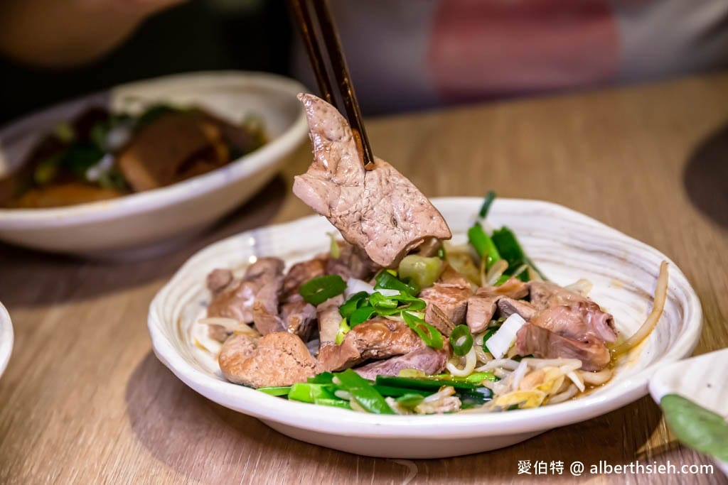 偶鵝嚐嚐鵝肉專賣店-中壢店（健行科大旁，鵝肉超嫩超鮮甜）