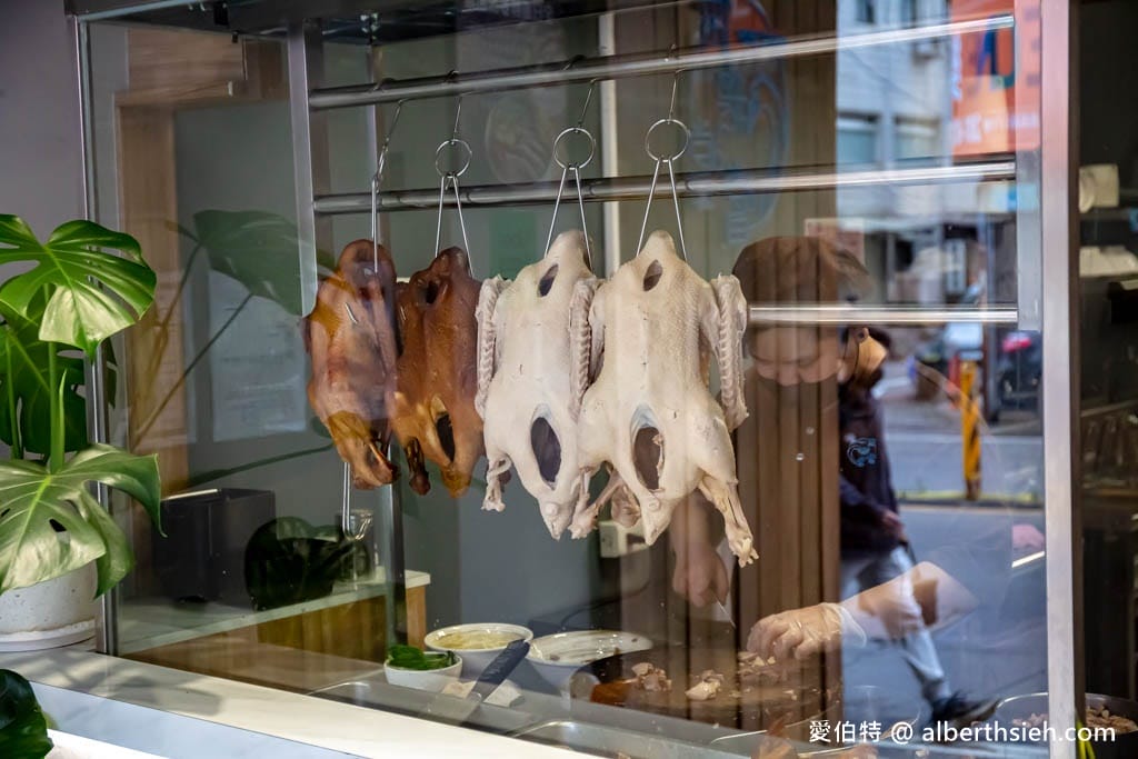 偶鵝嚐嚐鵝肉專賣店-中壢店（健行科大旁，鵝肉超嫩超鮮甜）