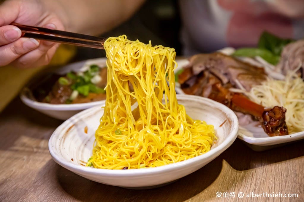 偶鵝嚐嚐鵝肉專賣店-中壢店（健行科大旁，鵝肉超嫩超鮮甜）