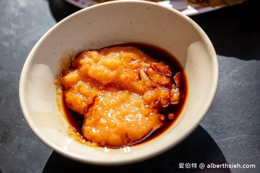 台中后里富炸粿蚵嗲(炸粿生分店)（現點現炸，薄脆外皮內餡飽滿）