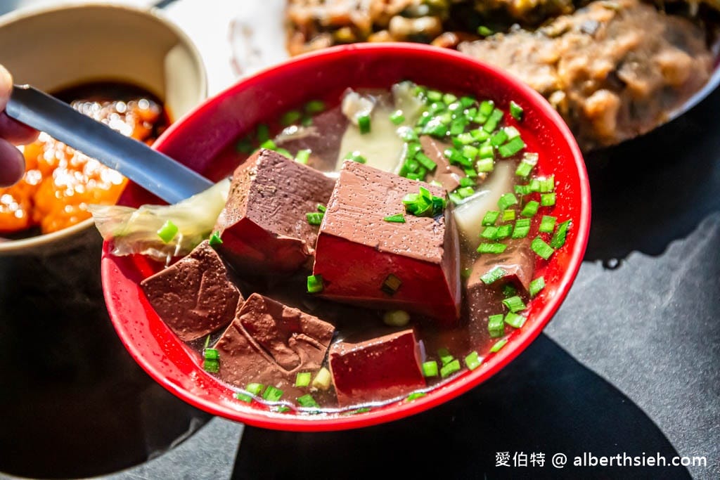 台中后里富炸粿蚵嗲(炸粿生分店)（現點現炸，薄脆外皮內餡飽滿）