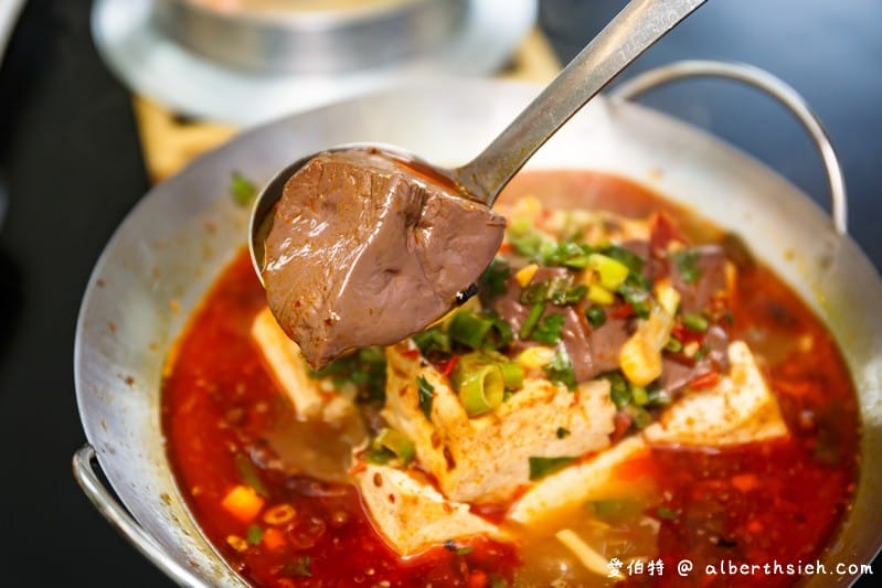 三元鵝肉小吃｜桃園永安路美食推薦，鵝肉/臭豆腐/肉捲都好吃