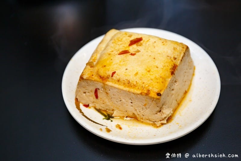 三元鵝肉小吃｜桃園永安路美食推薦，鵝肉/臭豆腐/肉捲都好吃