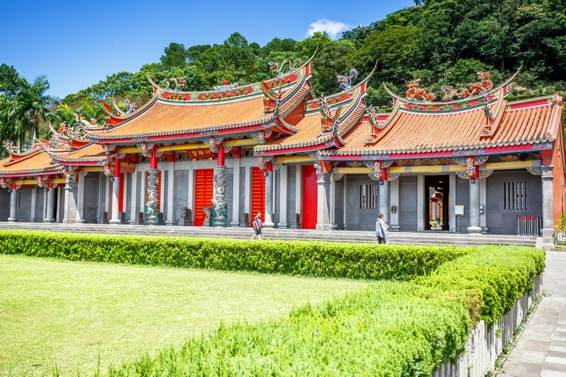 三峽白雞行修宮|讓人心靈沉澱放鬆的恩主公廟,收驚求籤時間 - 第8張圖 三峽白雞行修宮|讓人心靈沉澱放鬆的恩主公廟,收驚求籤時間