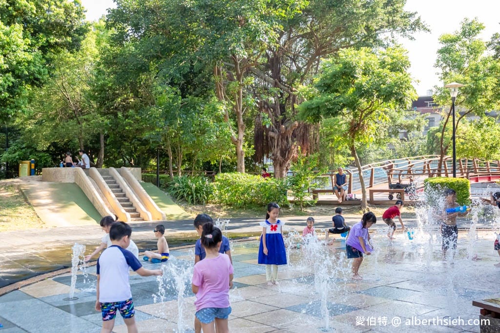 中山親水公園．桃園楊梅景點（暑假限定免費玩水景點）