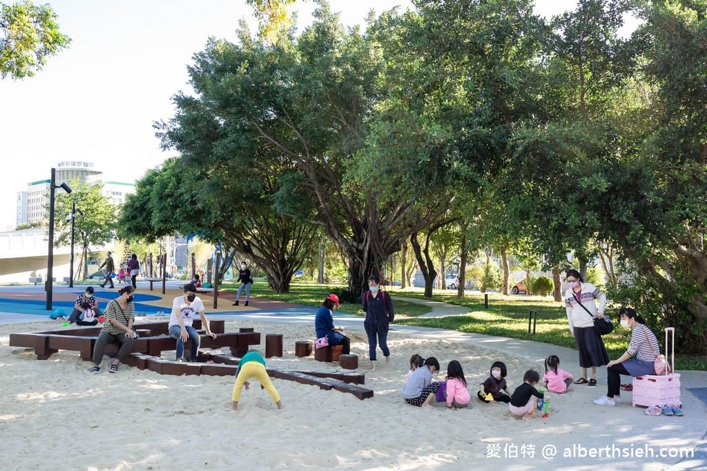 桃園平鎮1895乙未保台紀念公園(乙未之環、希望之泉、沙池、攀岩滑石子溜滑梯) - 第26張圖 桃園平鎮1895乙未保台紀念公園(乙未之環、希望之泉、沙池、攀岩滑石子溜滑梯)