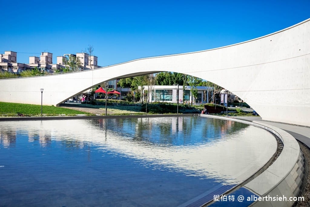 桃園平鎮1895乙未保台紀念公園(乙未之環、希望之泉、沙池、攀岩滑石子溜滑梯) - 第16張圖 桃園平鎮1895乙未保台紀念公園(乙未之環、希望之泉、沙池、攀岩滑石子溜滑梯)