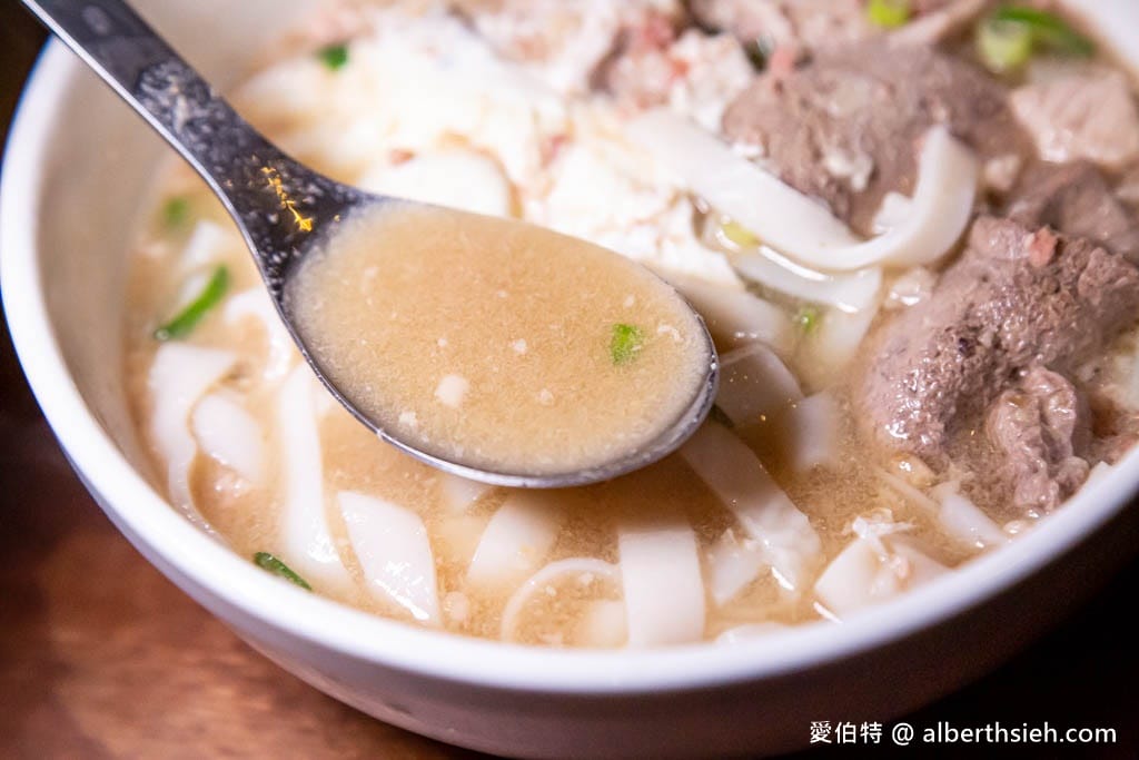 阿美米干園區店|龍岡忠貞市場美食,生意好到爆100公尺內三家店 - 第23張圖 阿美米干園區店|龍岡忠貞市場美食,生意好到爆100公尺內三家店