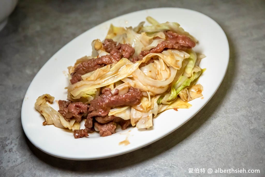 台南文章牛肉湯安平總店（網評破萬，在地熱搜超人氣大排長龍的牛肉湯）