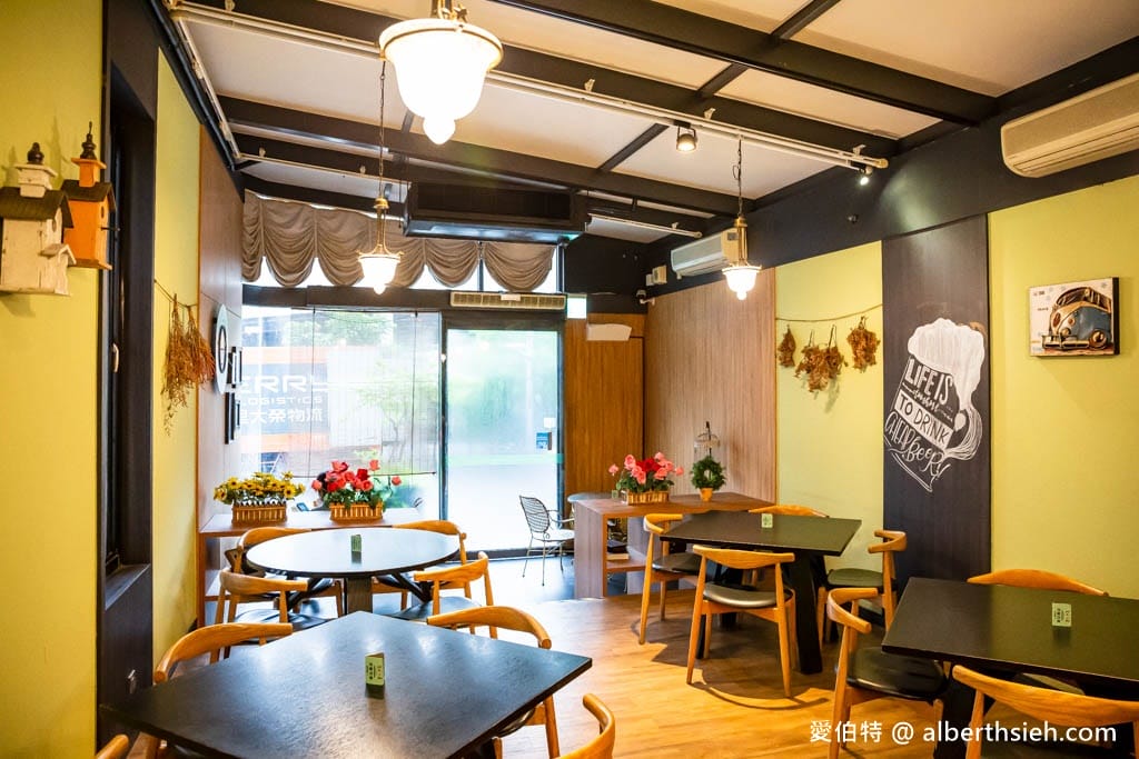 捷絲旅高雄中正館．高雄苓雅飯店推薦（鄰近捷運技擊館、衛武營、武廟市場的質感平價飯店）