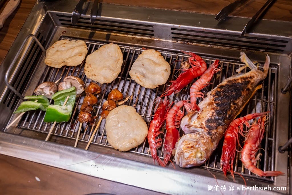 林口海世界複合式碳烤店｜新北海鮮吃到飽，菜單價格，魚肉熟食