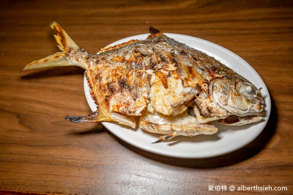 林口海世界複合式碳烤店｜新北海鮮吃到飽，菜單價格，魚肉熟食