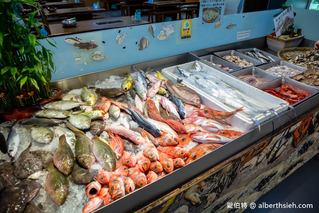 林口海世界複合式碳烤店｜新北海鮮吃到飽，菜單價格，魚肉熟食