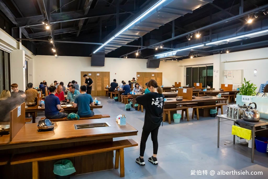 林口海世界複合式碳烤店｜新北海鮮吃到飽，菜單價格，魚肉熟食